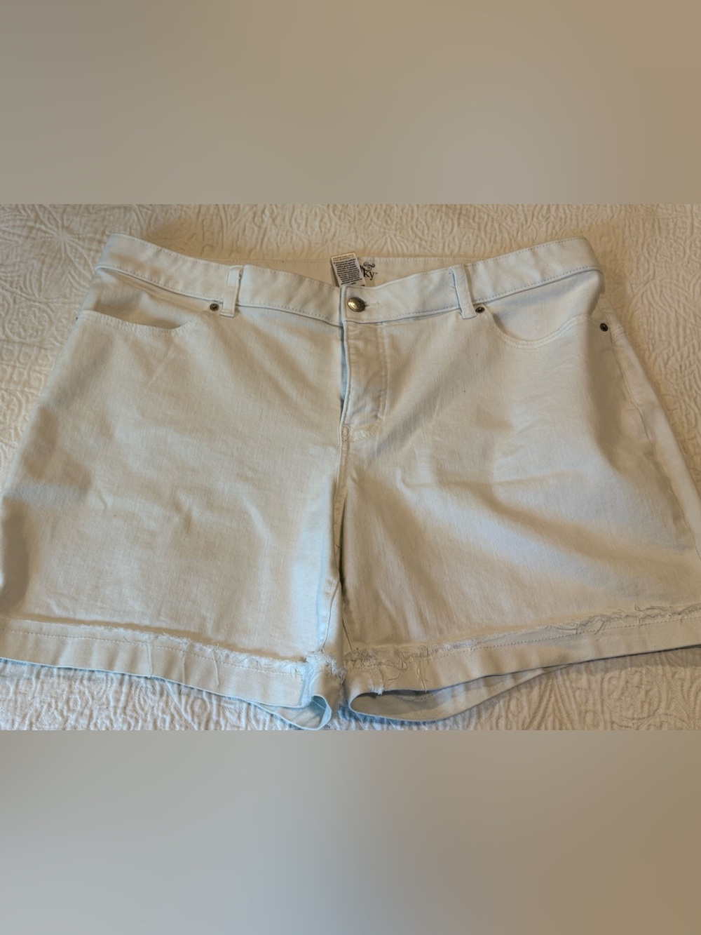 Terra & Sky white denim jean shorts 20W 20